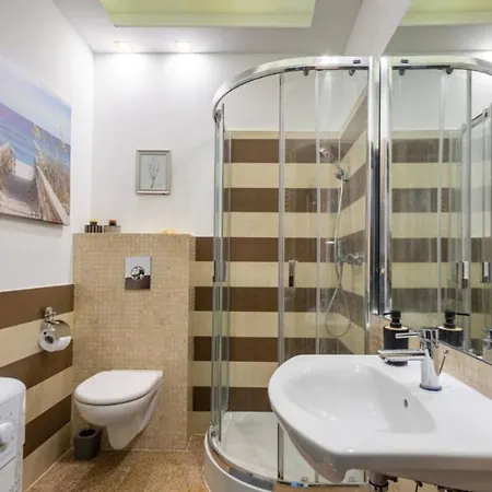 Golden Apartments&glamping-sz7/20 Lägenhet *